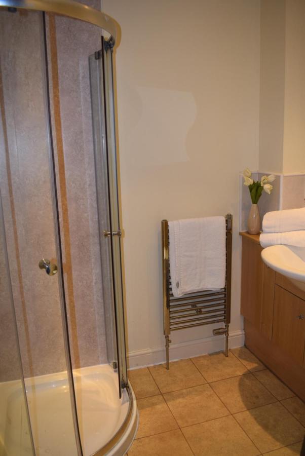 Kelpies Serviced Apartments Kavanagh- 5 Bedrooms Батгэйт Экстерьер фото