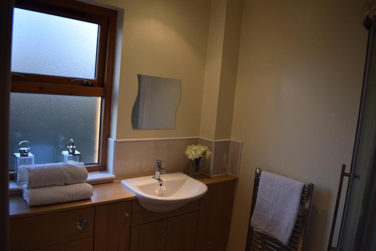 Kelpies Serviced Apartments Kavanagh- 5 Bedrooms Батгэйт Экстерьер фото