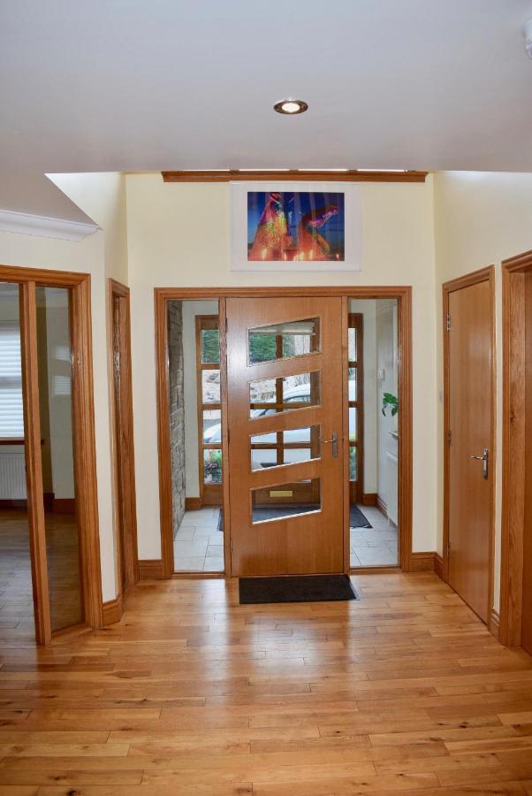 Kelpies Serviced Apartments Kavanagh- 5 Bedrooms Батгэйт Экстерьер фото